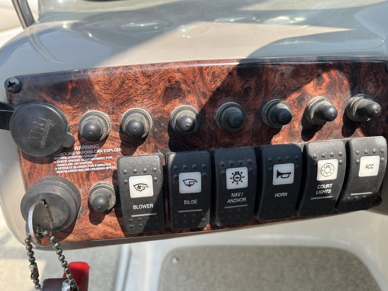 2007 CARAVELLE 207BR BOATS