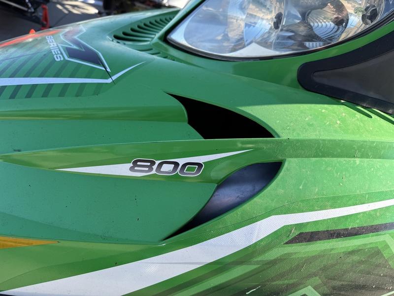2010 ARCTIC CAT M8000 SNOWMOBILES