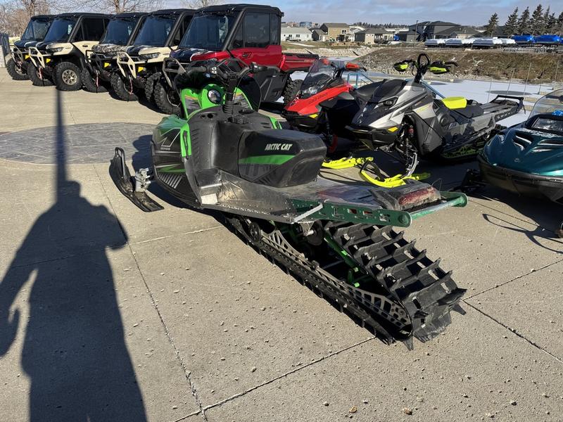2010 ARCTIC CAT M8000 SNOWMOBILES