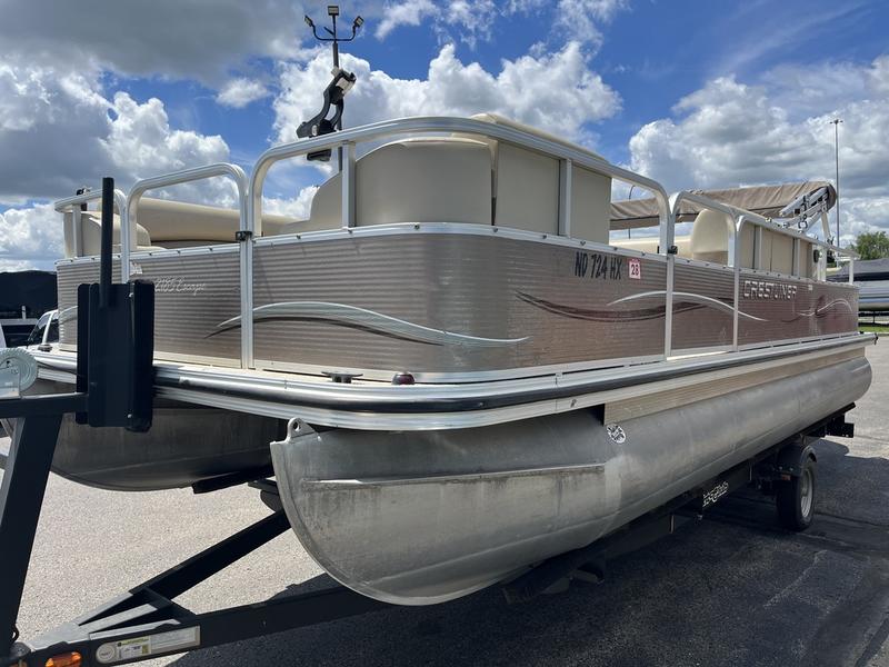 2010 CRESTLINER 2185 ESCAPE BOATS