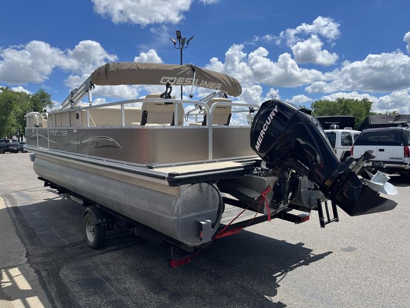 2010 CRESTLINER 2185 ESCAPE BOATS