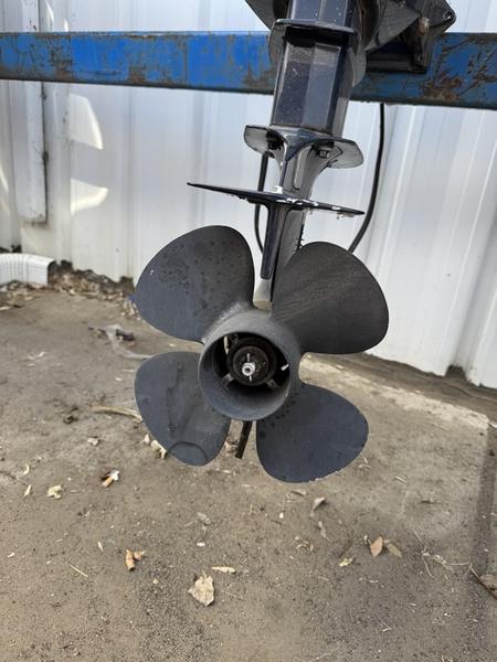 2010 EVINRUDE 15 TILLER ENGINES