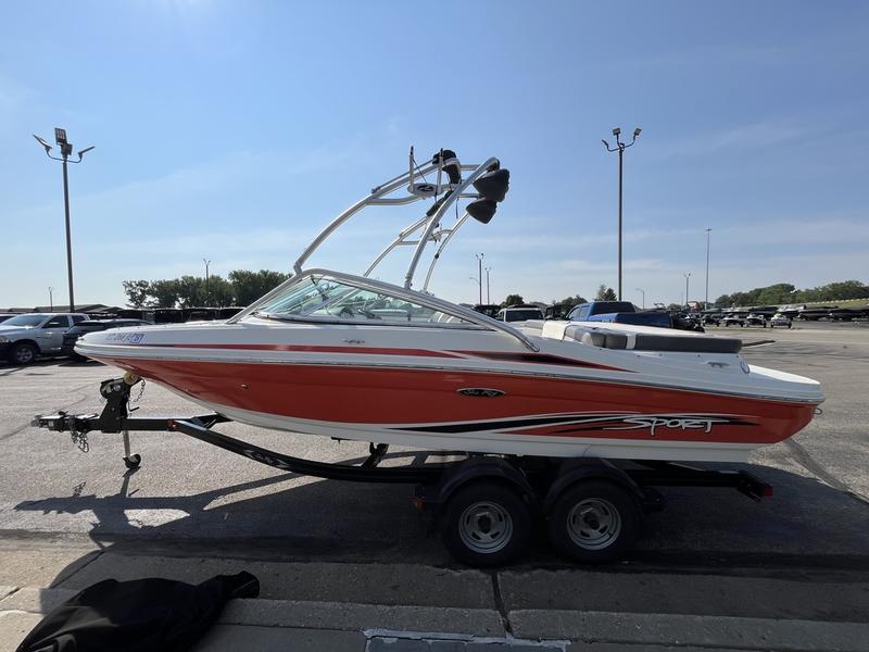 2011 SEA RAY SPORT 205 BOATS