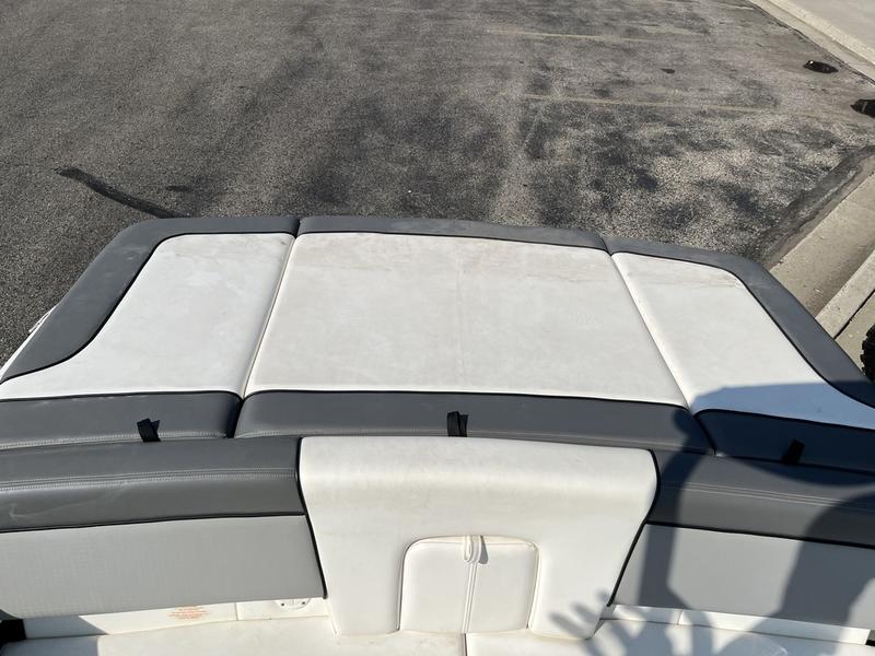 2011 SEA RAY SPORT 205 BOATS