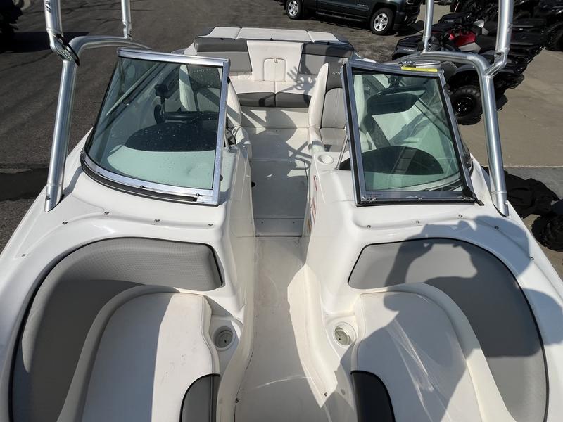 2011 SEA RAY SPORT 205 BOATS