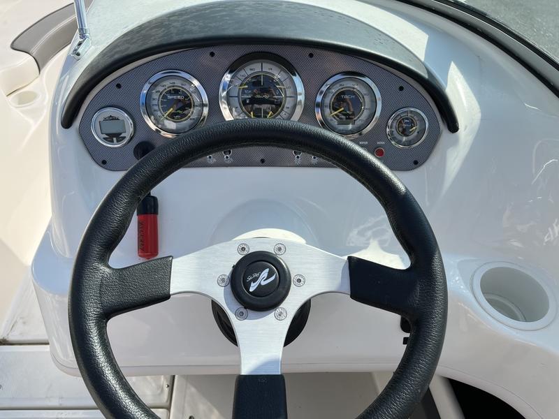 2011 SEA RAY SPORT 205 BOATS