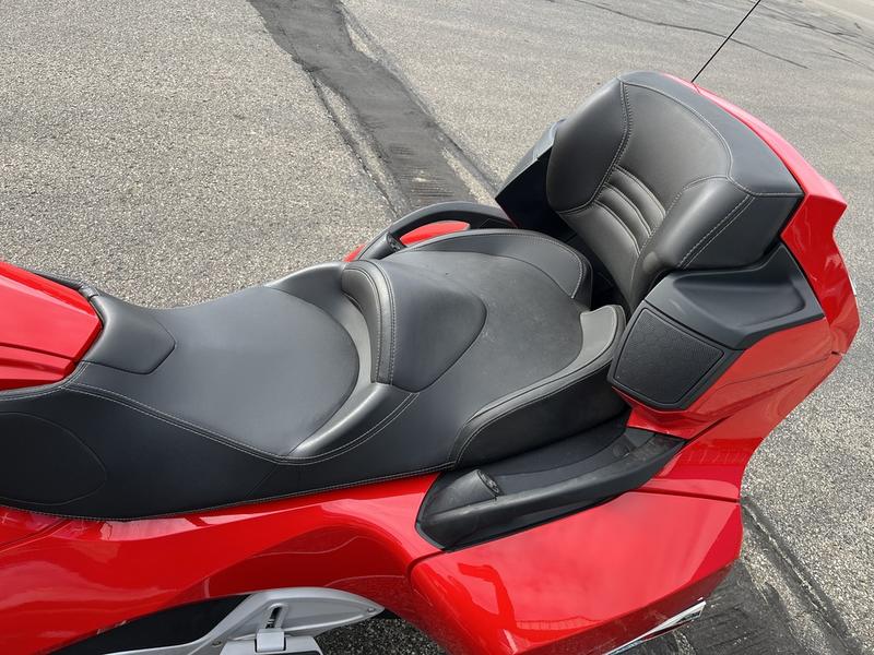 2012 CAN-AM Spyder RT S MOTORCYCLE / SCOOTER