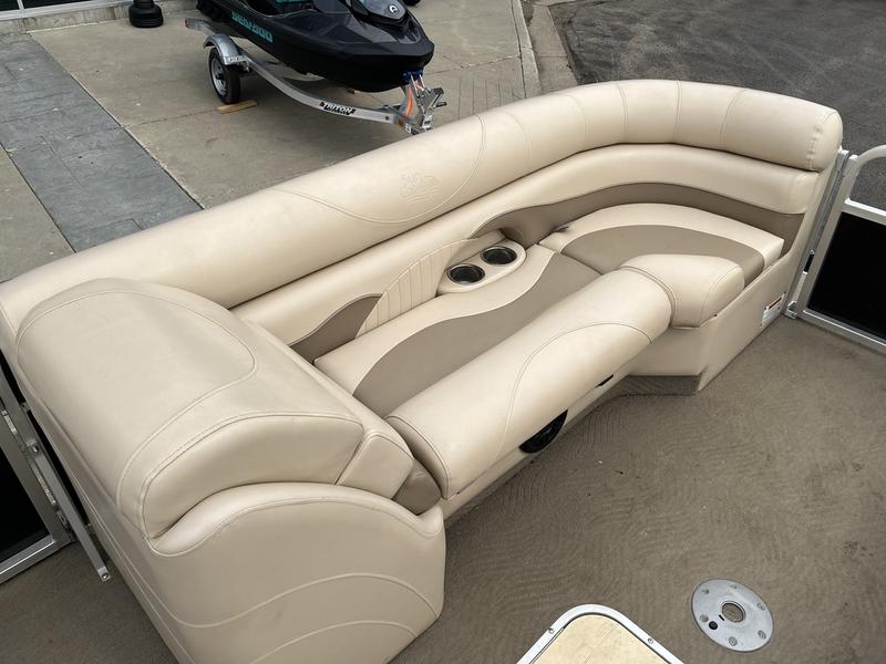 2012 SUN CATCHER LX322XS BOATS