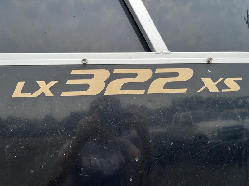 2012 SUN CATCHER LX322XS BOATS