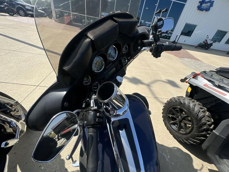 2013 HARLEY-DAVIDSON® Ultra Limited MOTORCYCLE / SCOOTER