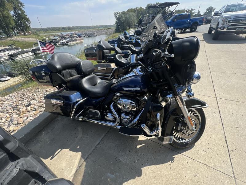 2013 HARLEY-DAVIDSON® Ultra Limited MOTORCYCLE / SCOOTER