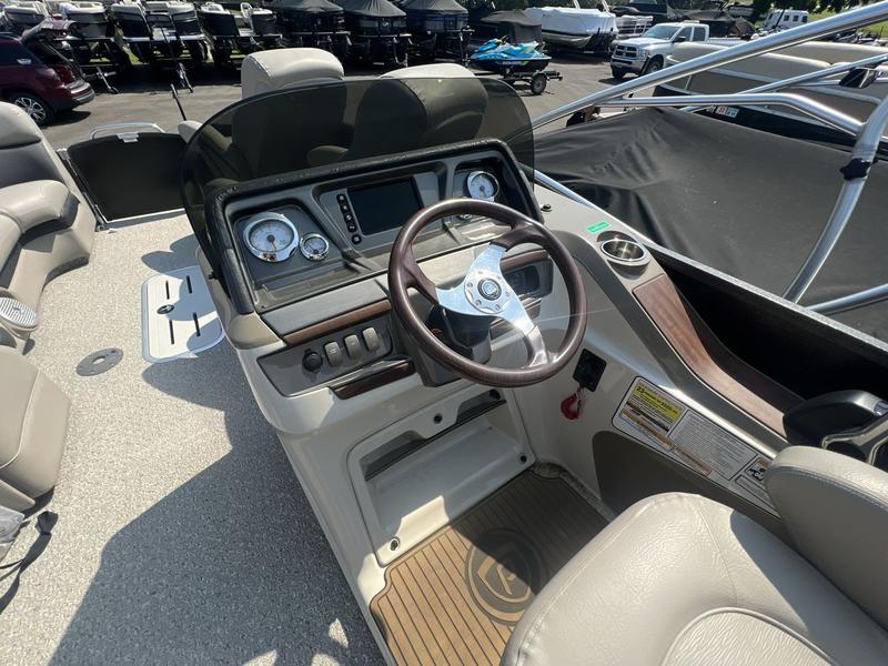 2013 PREMIER 275 RF Intrigue BOATS