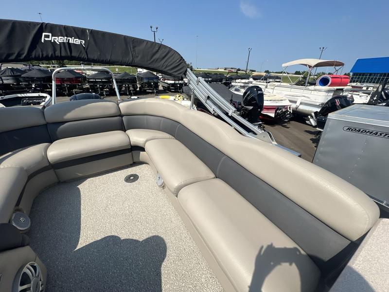 2013 PREMIER 275 RF Intrigue BOATS