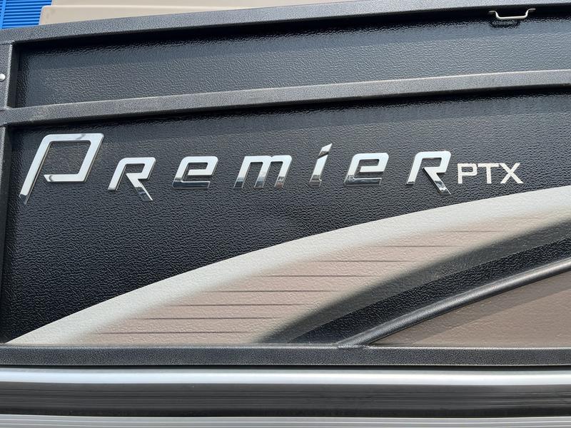 2013 PREMIER 275 RF Intrigue BOATS
