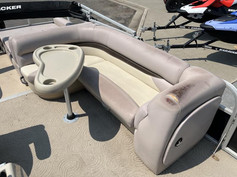 2014 SUN TRACKER Party Barge 24 DLX BOATS