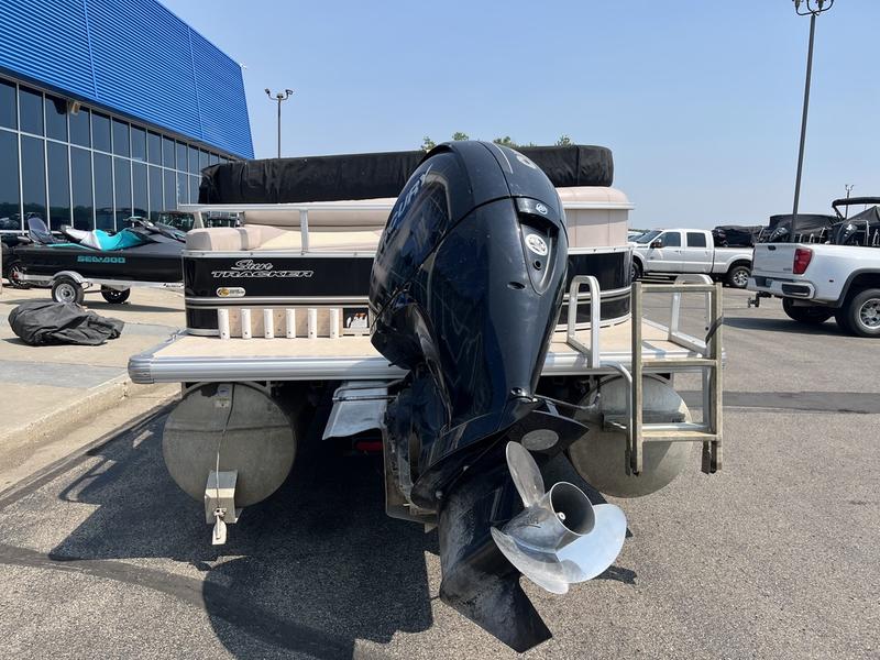 2014 SUN TRACKER Party Barge 24 DLX BOATS