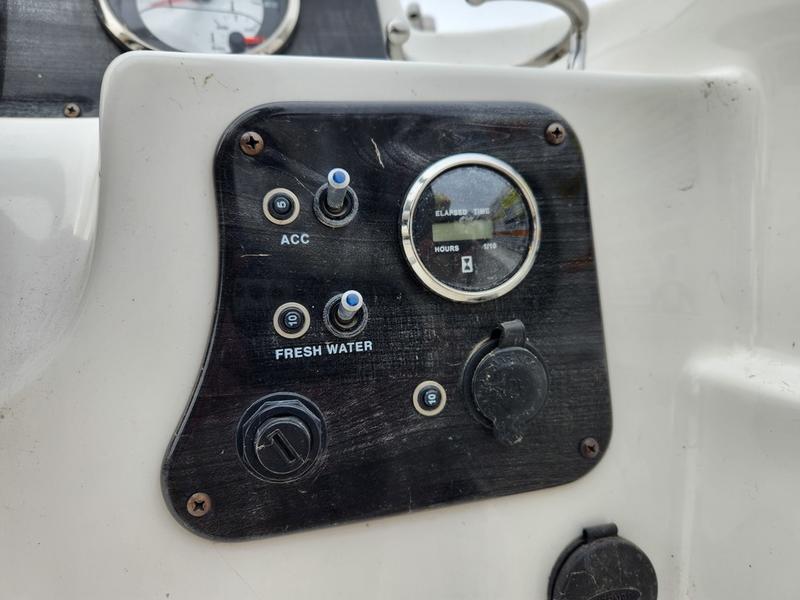2016 HURRICANE SS 201 OB BOATS