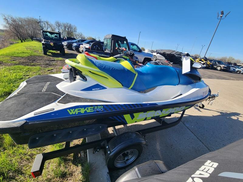 2017 Sea-Doo Wake Pro 230 PERSONAL WATERCRAFT