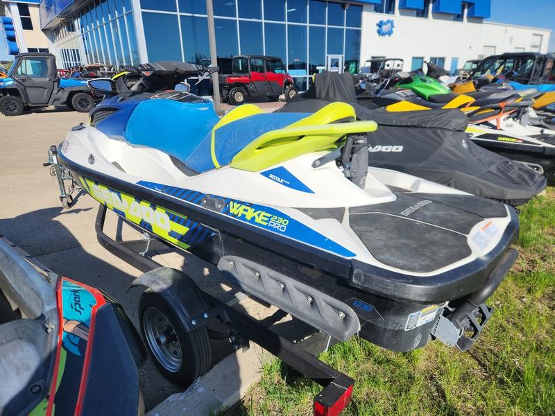 2017 Sea-Doo Wake Pro 230 PERSONAL WATERCRAFT