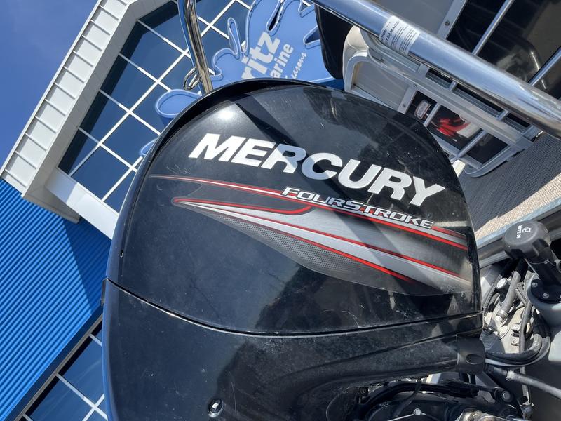 2018 SOUTH BAY 220CR BOATS