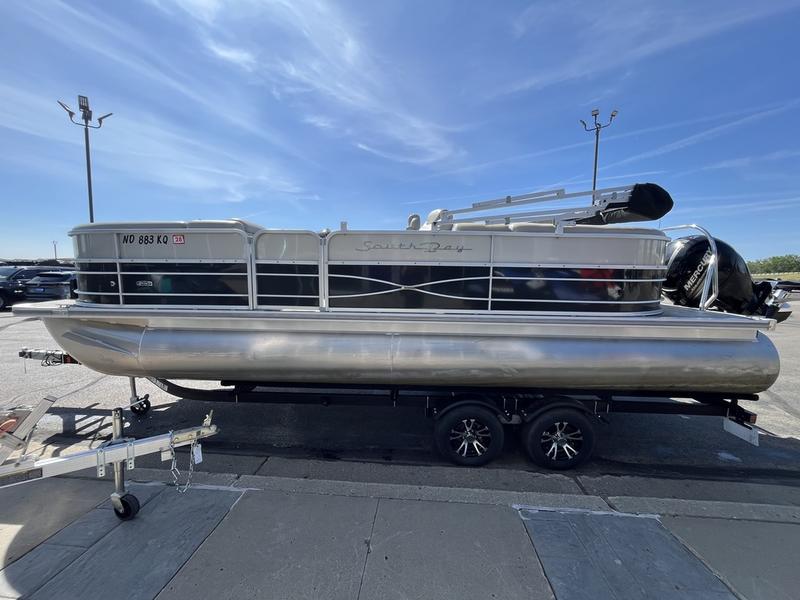 2018 SOUTH BAY 220CR BOATS