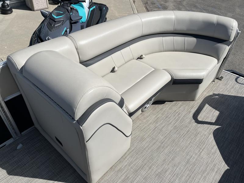 2018 SOUTH BAY 220CR BOATS