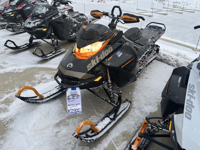 2020 SKI-DOO Summit X with Expert Package 165 850 E-TEC PowderMax X-Light 3.0 SNOWMOBILES