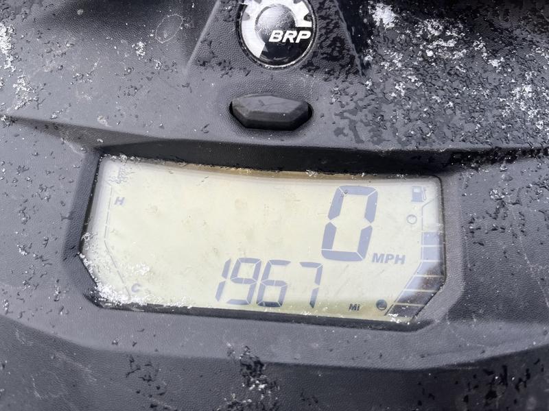 2020 SKI-DOO Summit X with Expert Package 165 850 E-TEC PowderMax X-Light 3.0 SNOWMOBILES