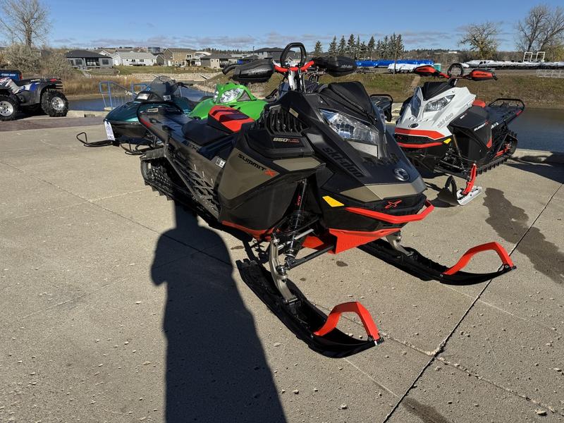 2022 SKI-DOO Summit X with Expert Package 165 850 E-TEC Turbo R PowderMax X-Light 3.0 SNOWMOBILES