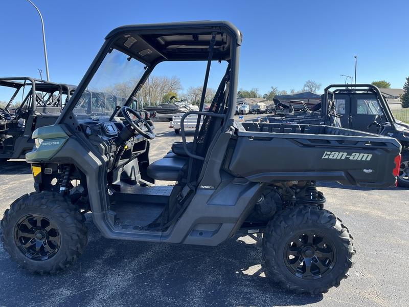 2023 CAN-AM Defender DPS HD10 UTV