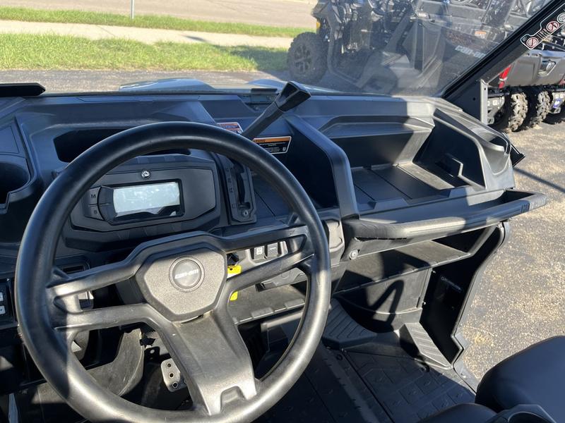 2023 CAN-AM Defender DPS HD10 UTV