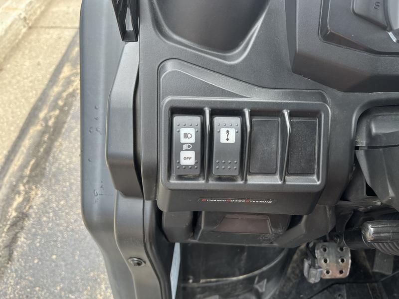 2023 CAN-AM Defender MAX XT HD10 UTV