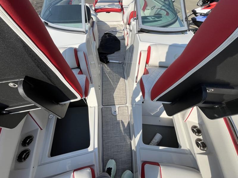 2023 CROWNLINE 280 SS Surf BOATS