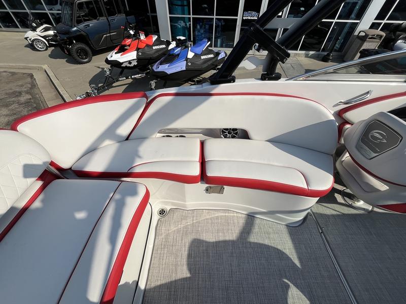 2023 CROWNLINE 280 SS Surf BOATS