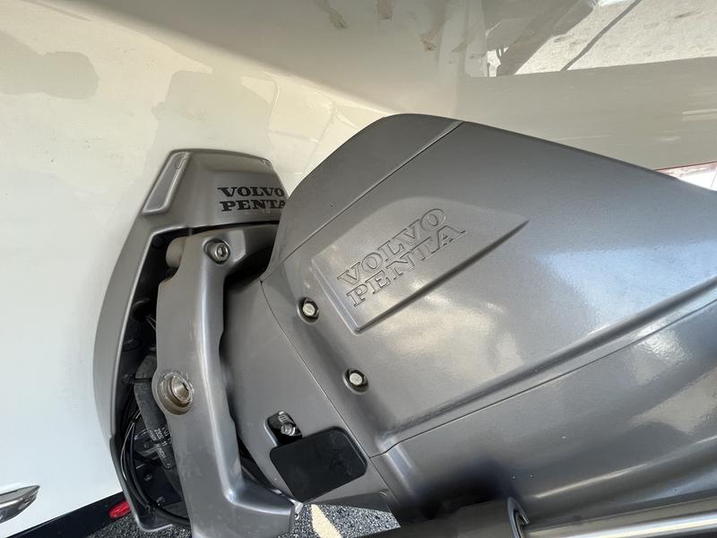 2023 CROWNLINE 280 SS Surf BOATS