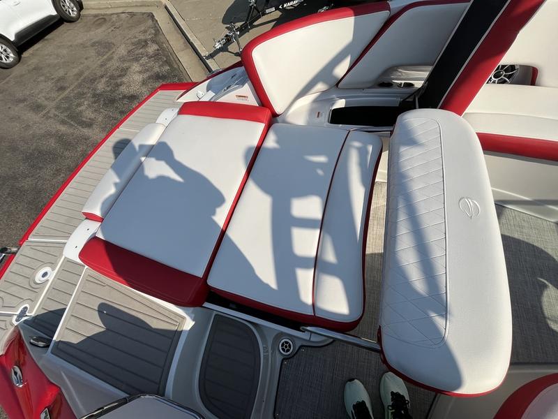 2023 CROWNLINE 280 SS Surf BOATS
