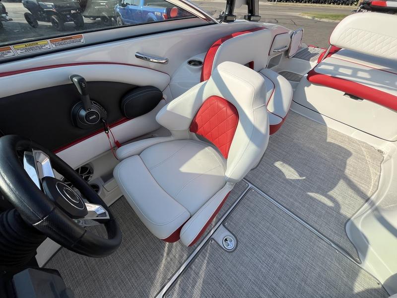 2023 CROWNLINE 280 SS Surf BOATS