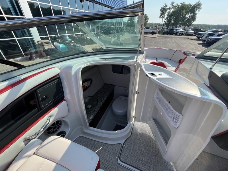 2023 CROWNLINE 280 SS Surf BOATS