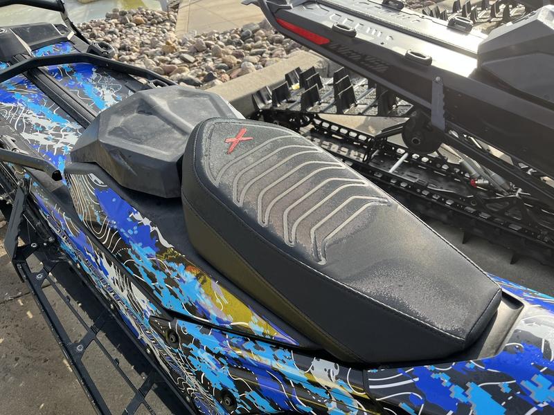 2023 SKI-DOO Summit X with Expert Package 154 850 E-TEC Turbo R PowderMax X-Light 3.0 SNOWMOBILES