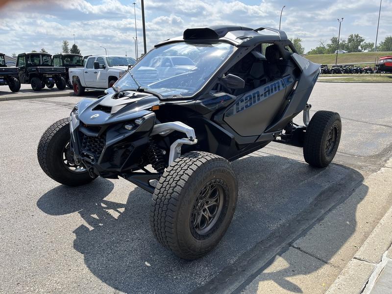 2024 CAN-AM Maverick R X UTV