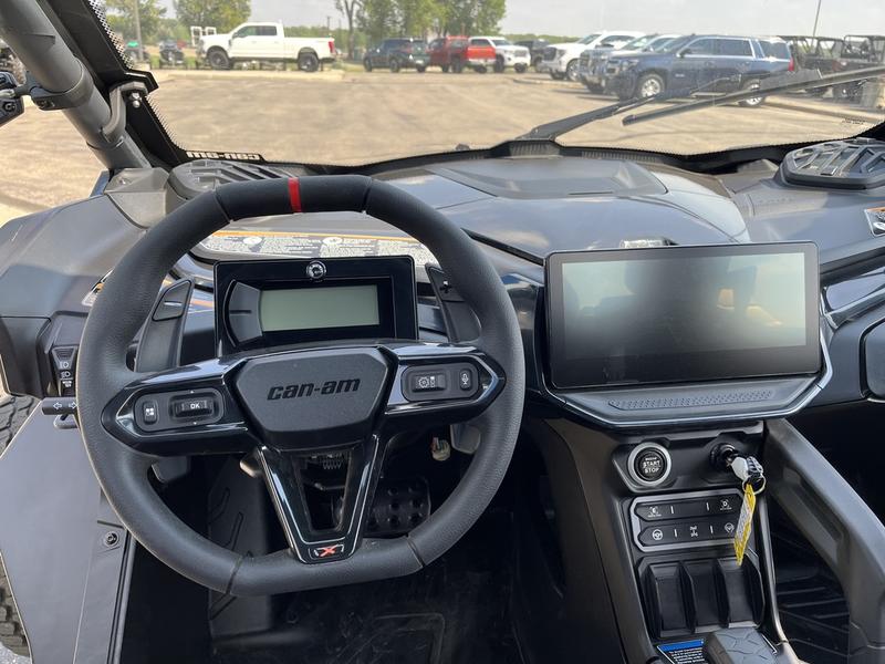 2024 CAN-AM Maverick R X UTV