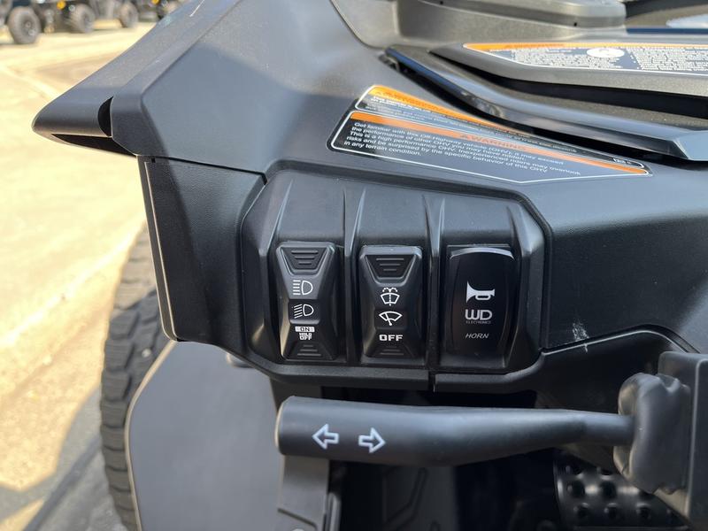 2024 CAN-AM Maverick R X UTV
