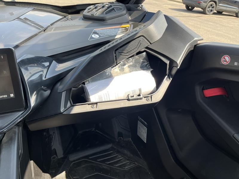 2024 CAN-AM Maverick R X UTV