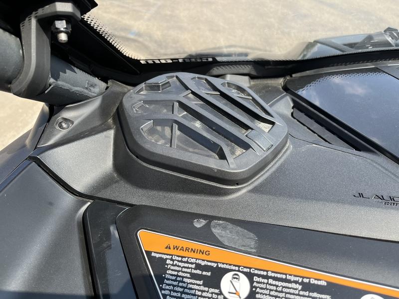 2024 CAN-AM Maverick R X UTV
