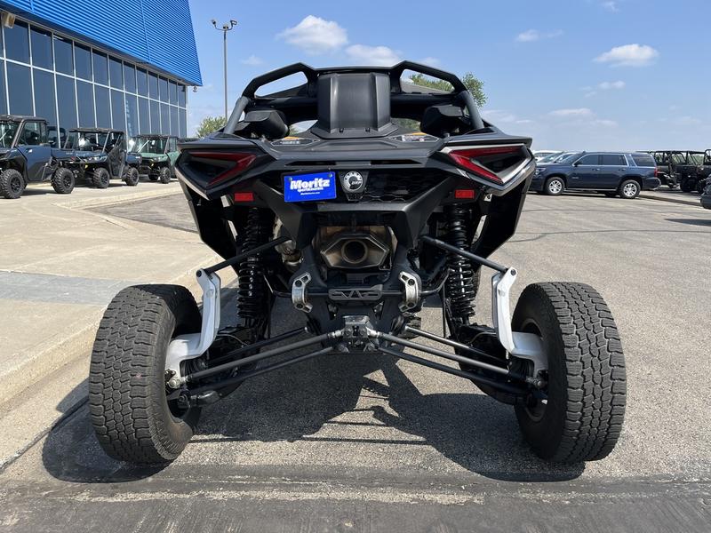 2024 CAN-AM Maverick R X UTV