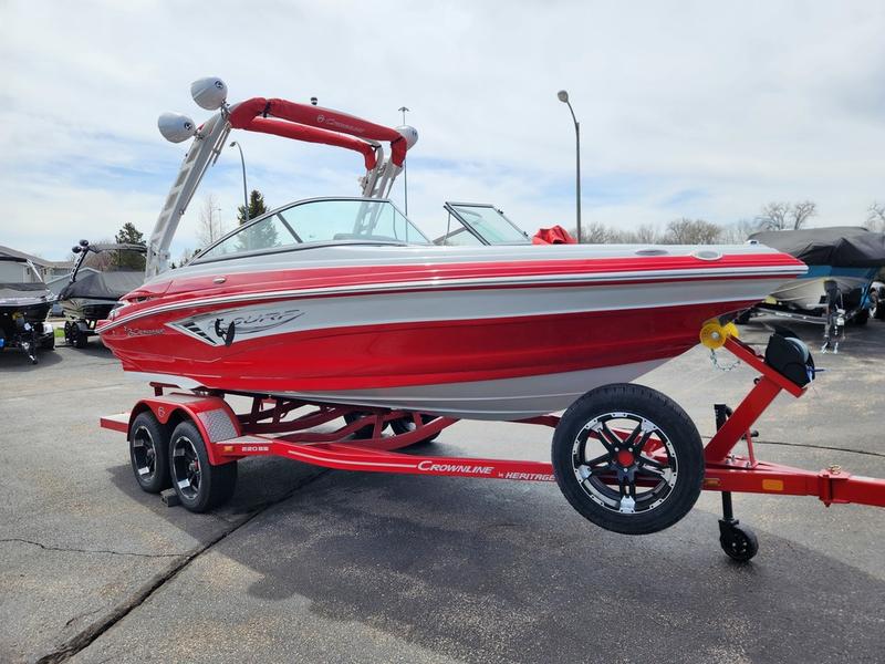 2024 CROWNLINE 220 SS SURF BOATS