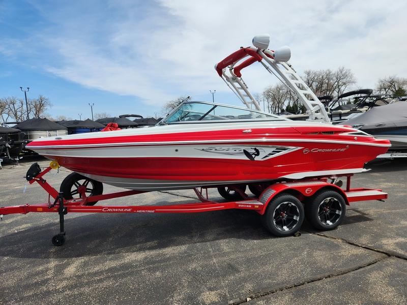 2024 CROWNLINE 220 SS SURF BOATS