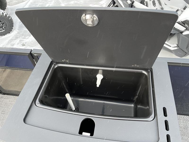 2025 BARLETTA Aria Point Fish A24F BOATS