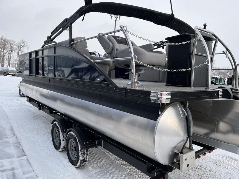 2025 BARLETTA Aria Point Fish A24F BOATS
