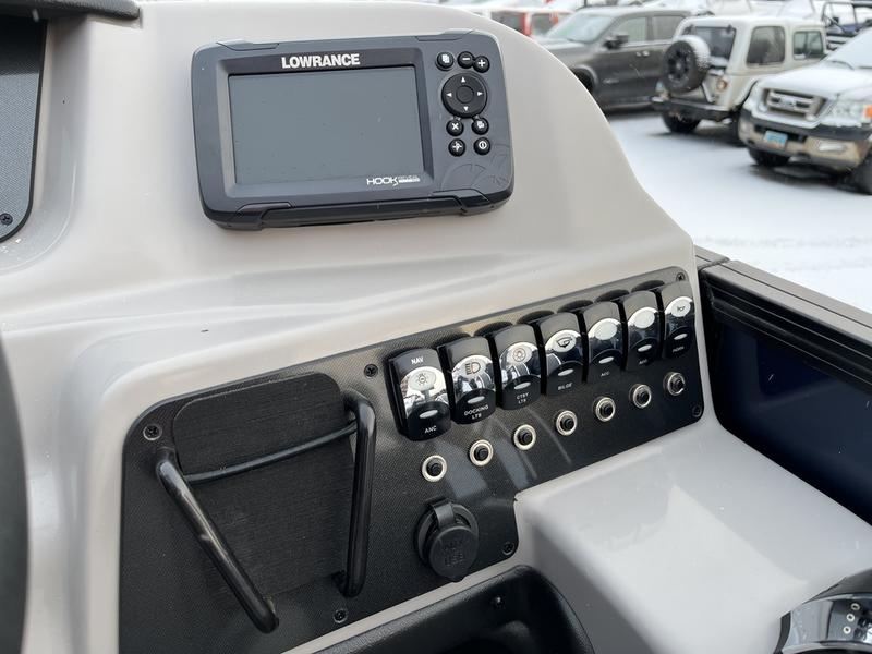 2025 BARLETTA Aria Point Fish A24F BOATS
